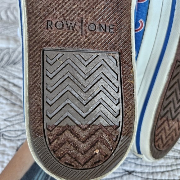 LIKE NEW EUC Row One Chicago Cubs Victory Sneakers Unisex W Size 11/ M Size 9.5 - Picture 15 of 16